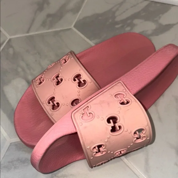 Authentic Womens Light Pink Rubber Gucci GG Slides - good used condition sz 38/8 - Picture 8 of 11